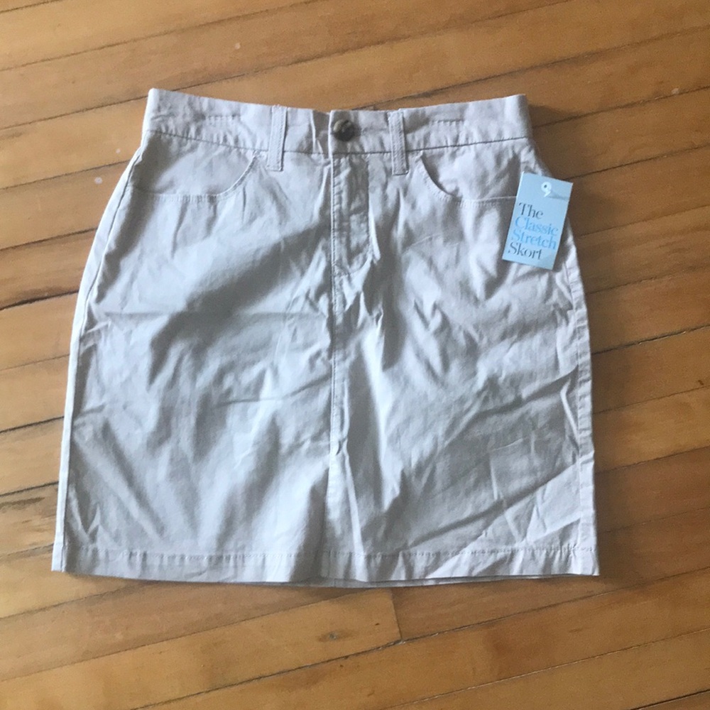 Croft and barrow women’s skort -khaki NWT$10 or white-used $5